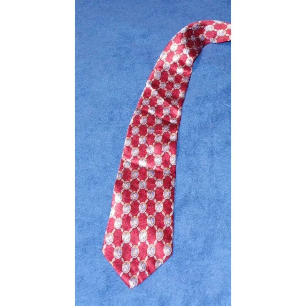Vtg Metropolitan Museum of Art Silk‎ Necktie Red Blue Gold Medallion Old Money